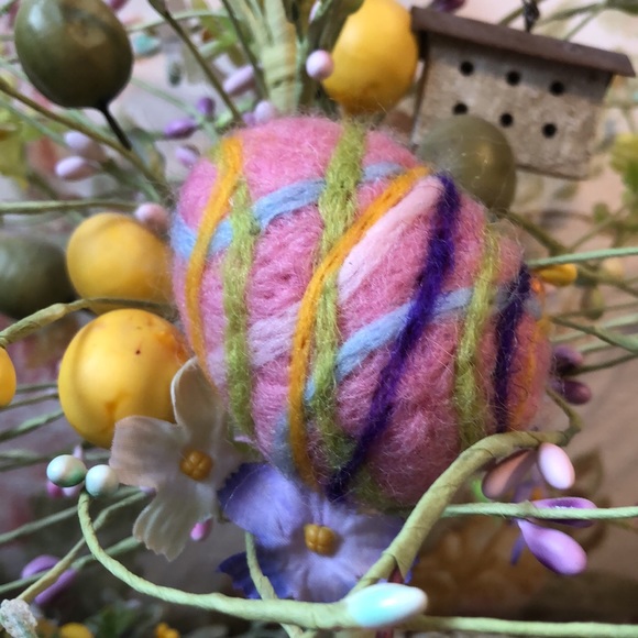 Handmade needle felted Easter egg collectable spring decoration - Picture 3 of 7